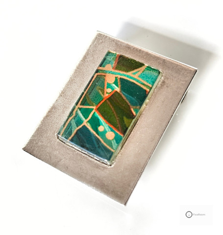 Hopeariipus Erikoisella Kivellä