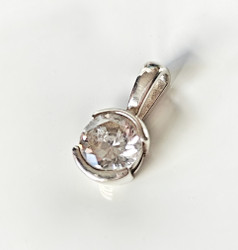 Pieni Hopeariipus Kirkas Kivi