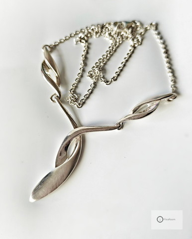 Hopeakaulakoru Kierreriipus