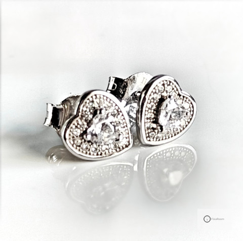 Hopeakorvakorut Sydämet 