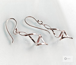 Kevyet Hopeakorvakorut Spiraalit