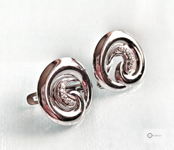 Hopeakorvakorut Zirkoniapyörteet