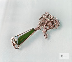 Vanha Hopeakaulakoru Vihreä Kiviriipus