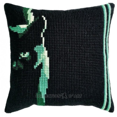 collection-d-art-ristipistotyyny-kirjottava-tyyny-tyynypaketti-5483-in-the-dark-musta-kissa