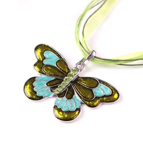 Kimalteleva vihreä emaloitu perhonen kaulakoru