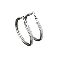 Kimaltavat hopeanväriset korvarenkaat 5cm