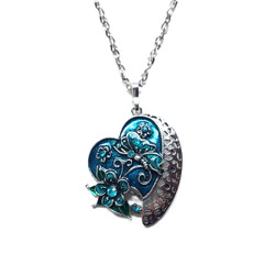Kaunis antiikkihopeinen sininen / turkoosi emaloitu sydän kaulakoru