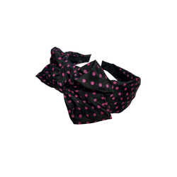 Leveä musta polka dot rusettipanta fuksianpunaisilla pilkuilla