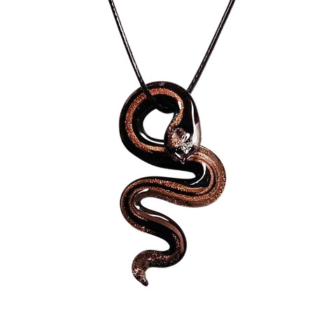 Musta kultakoristeinen lasikäärmekaulakoru mustalla nauhalla