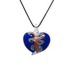 Sininen kultakoristeinen lasisydän kaulakoru mustalla nauhalla