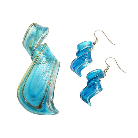 Sininen hopeanhohtoinen kultakoristeinen lasikaulakoru ja korvakorut