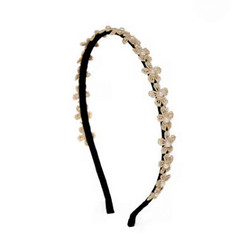 Beige pitsikukka hiuspanta helmillä