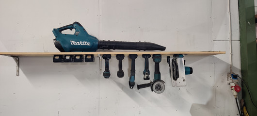 Makita LXT 18V akkuteline