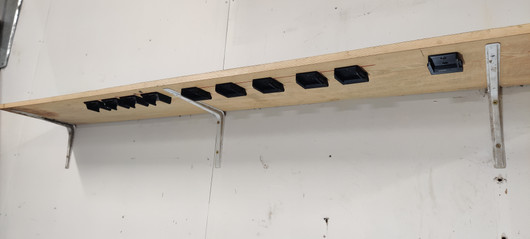 Makita LXT 18V akkuteline