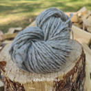 Päivillanka Muhku (80m/100g) Kotimainen, pehmeä ja paksu hahtuvalanka 