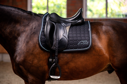 Equiline Grosteg Octagon satulahuopa, este/yleis, musta/turkoosi