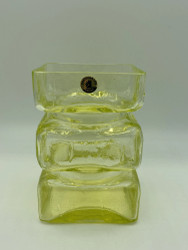 Pala vase, yellow