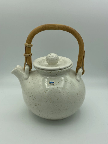 Pentik Halla tea pot