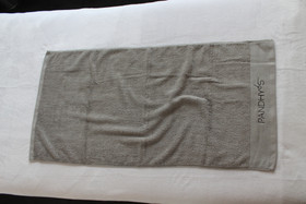 Pyyhe harmaa 50x100cm