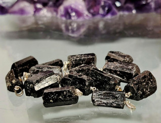 Turmaliini kide/hopea riipus