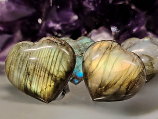 Labradoriitti sydän 30 mm