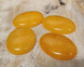 Topaasi Jade cabochon 30/40 mm