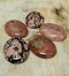 Rodoniitti Cabochon 40/30 mm