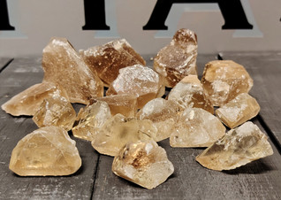 Topaasi raakakivi 30-60 mm