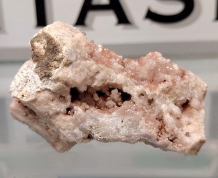 Pinkki ametisti raakakivi 90/65/50 mm