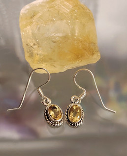 Sitriini/hopea925 korvakorut ovaali 6 mm