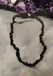 Granaatti kaulanauha vapaamuotoisesti hiottu 45 cm