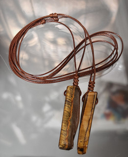 Tiikerinsilmä kaulakoru Puikko