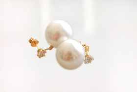 12mm Helmiäiskorvakoru