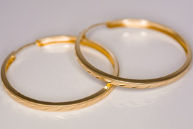 Rengaskorvakorut Ø28mm, timanttileikattu flakka