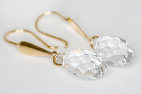 Viistehiotut pisarakorvakorut