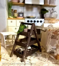 Nukkekodin Kerroshylly (3-tasoinen) -  Ruskea