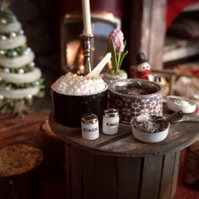 Nukkekodin Kaneli- ja sokeripurkki (2 kpl/pkk)