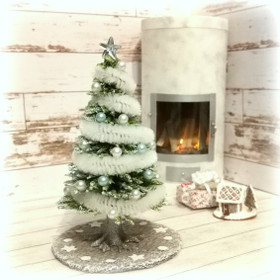 Nukkekodin Joulukuusi 8 cm - Pastellinsininen