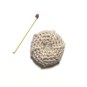 Nukkekodin Rahi / lattiatyyny - Vaalea beige