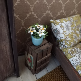 Nukkekodin Kukat ruukussa - 4 värivaihtoehtoa