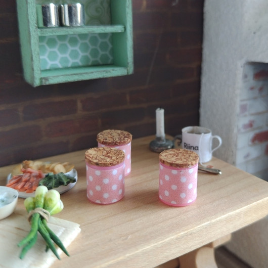 Nukkekodin Säilytyspurkki - Pallokuvio Vaaleanpunainen