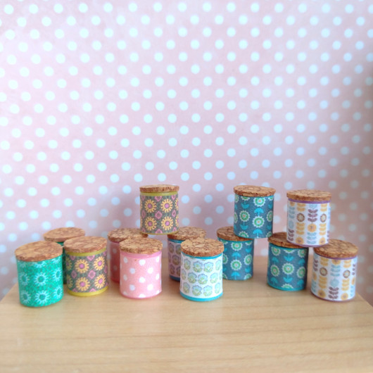 Nukkekodin Säilytyspurkki - Retrokukat Vaaleansininen