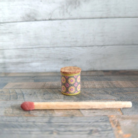 Nukkekodin Säilytyspurkki - Retrokukat Keltainen