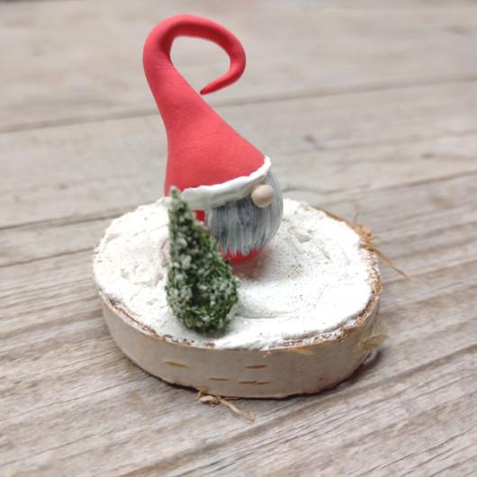 Joulukoriste - Tonttu ja kuusi