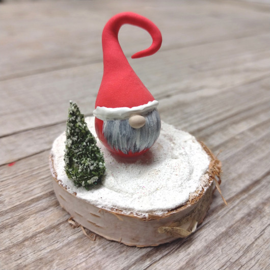 Joulukoriste - Tonttu ja kuusi