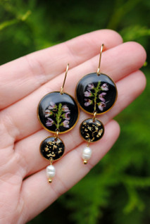 Kanerva -korvakorut helmellä, musta/kulta