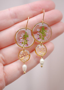 Kanerva -korvakorut helmellä, kirkas/kulta