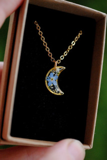 Lemmikki & koiranputki -kuuriipus, kulta