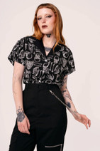 60367 HELL BUNNY ANATOMY viskoosipusero – graafinen grunge-luulookki