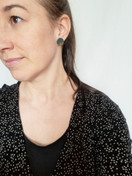 Keramiikkanappi, kultakoristelu